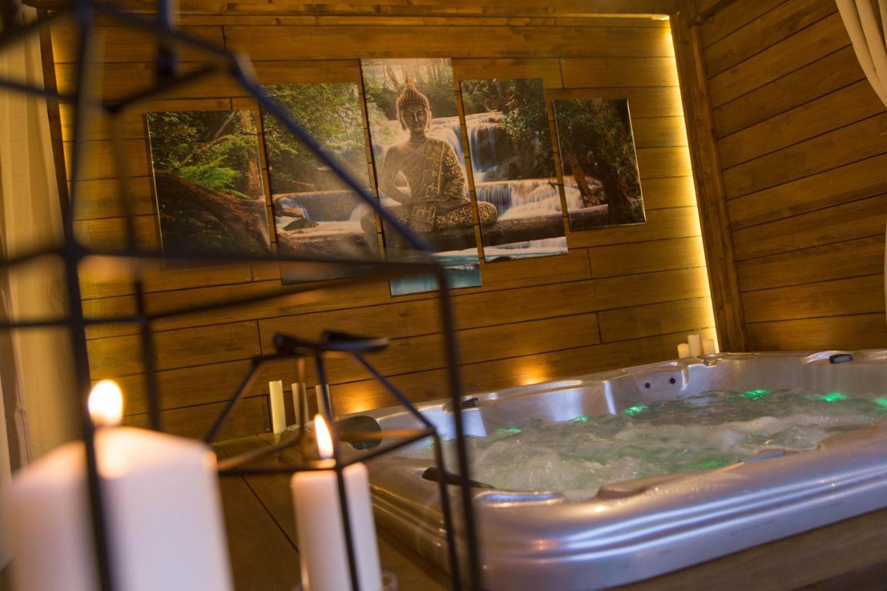Luna Jacuzzi Relax Ferienhaus *